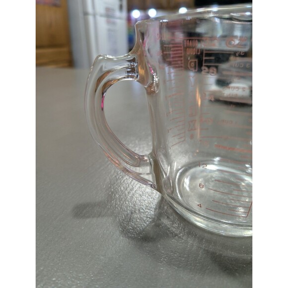 Vintage Pyrex Red 4 Cups Quart Liquid D Handle Glass HTF Measuring Cup USA Heavy - Picture 5 of 6